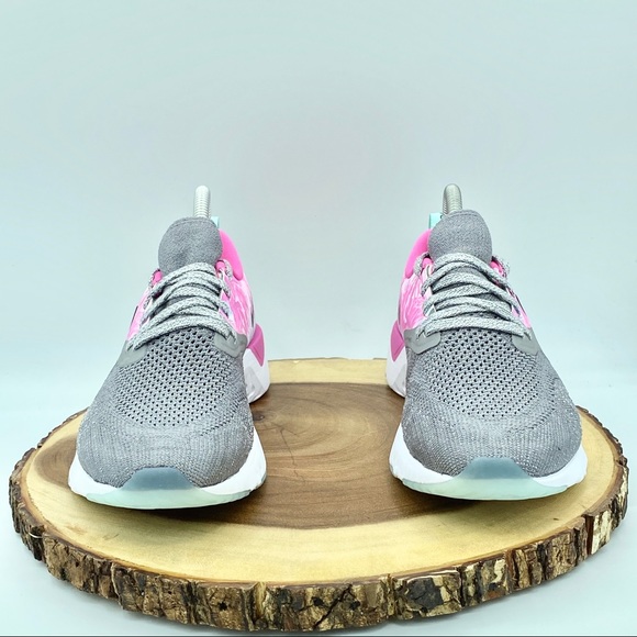 NIKE WOMENS ODYSSEY REACT 2 FK VARIOUS SIZES - Picture 3 of 12